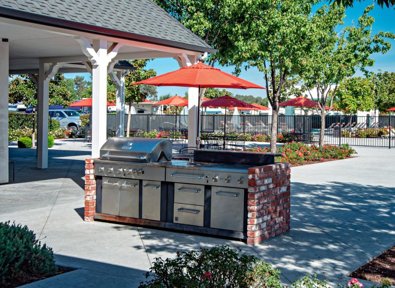 Vines Rv Resort Paso Robles Exteriör bild